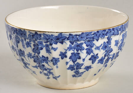 Early English Ivy Dark Blue Cranberry Bowl