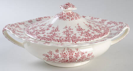 Early English Ivy Pink (Scalloped) Round Covered Vegetable