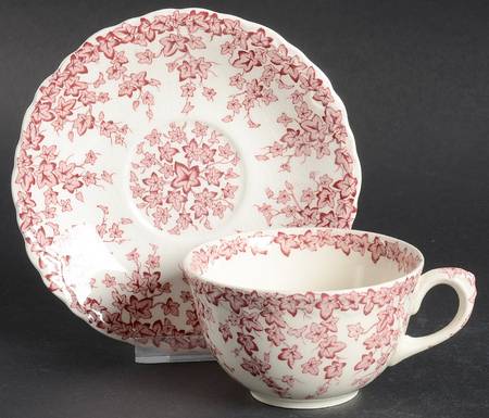 Early English Ivy Pink (Scalloped) Flat Cup & Saucer Set