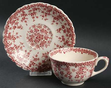 Early English Ivy Pink (Scalloped) Oversized Cup & Saucer Set