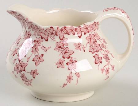 Early English Ivy Pink (Scalloped) Creamer