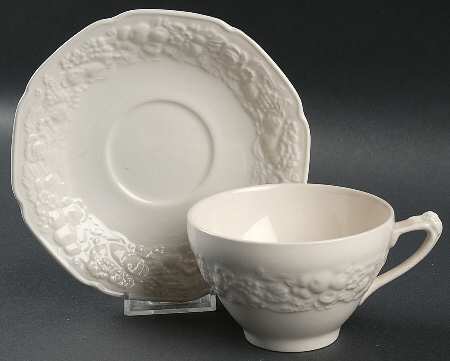 Florentine White Oversized Cup & Saucer Set