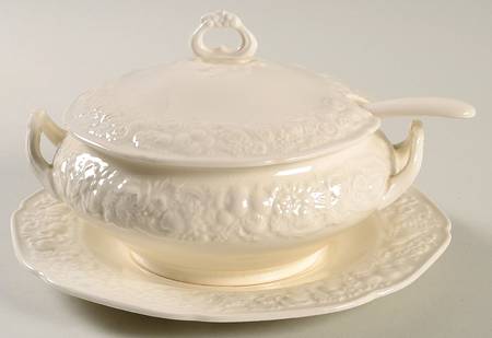Florentine White Mini Tureen w/Lid, Ladle & Underplate