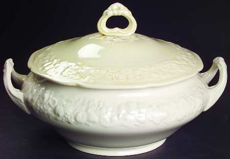 Florentine Dark Cream Round Covered Vegetable