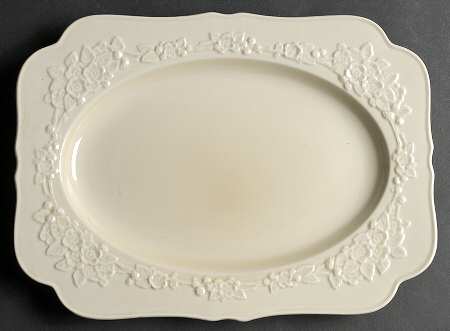 Gainsborough (All White)(Also A Shape) 13" Oval Serving Platter