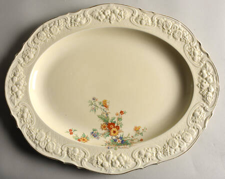 Her Grace 16" Oval Serving Platter