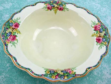 Pasadena 10" Oval Vegetable Bowl
