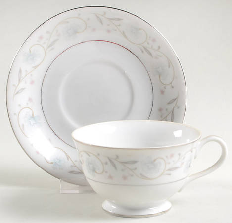 Ballerina Footed Cup & Saucer Set