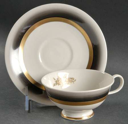 Fascia Rose Footed Cup & Saucer Set