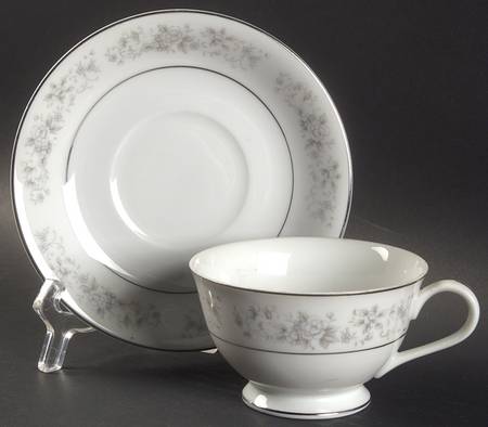 Heritage Footed Cup & Saucer Set