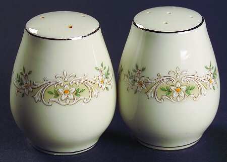 Lotus Salt & Pepper Set