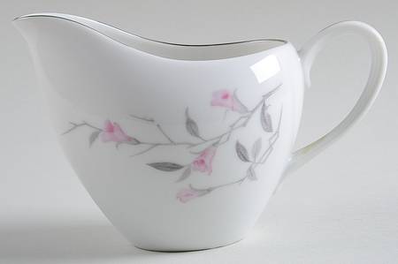 Sakura Creamer