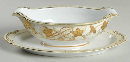 Anniversary Gravy Boat with Attached Underplate