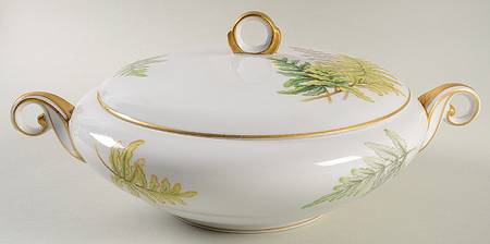 Evergreen Round Covered Vegetable