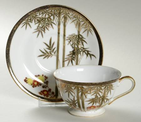 Kutani Footed Cup & Saucer Set