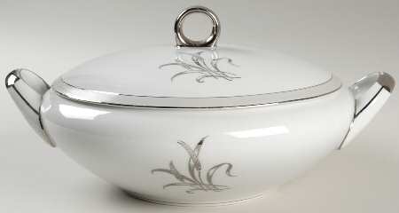 Paragon Round Covered Vegetable