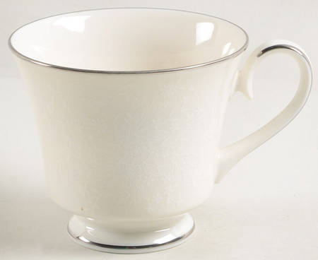 Chantilly Footed Cup