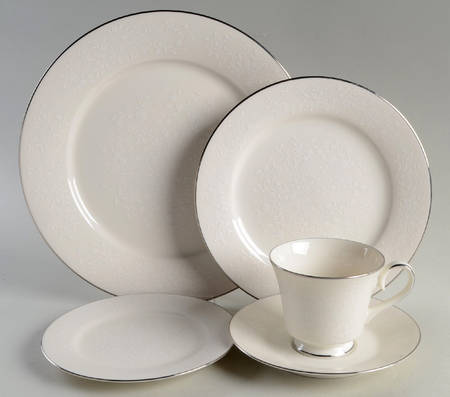 Chantilly 5 Piece Place Setting