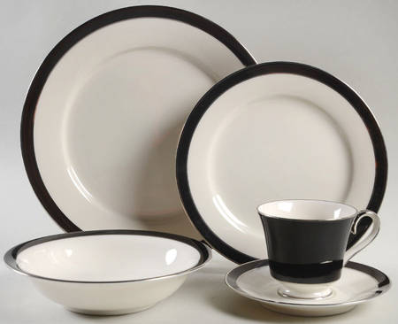 Mystique 5 Piece Place Setting