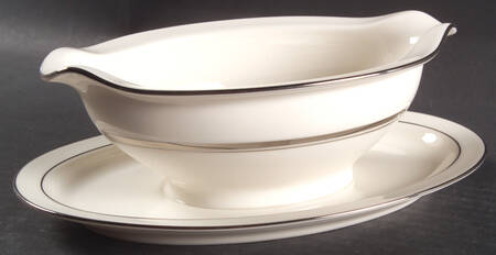 Reflections Gravy Boat with Attached Underplate