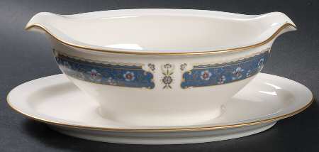 Renaissance Gravy Boat with Attached Underplate
