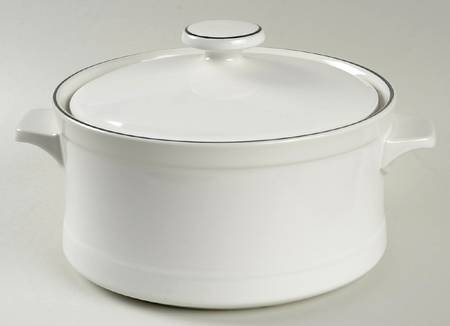Serenity 2 Qt Round Covered Casserole