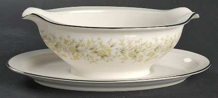 Wild Flower Gravy Boat with Attached Underplate
