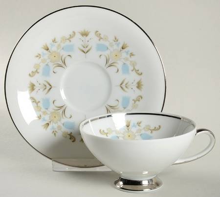 Americana Footed Cup & Saucer Set