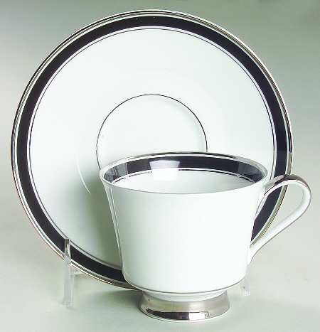 Fifth Avenue Footed Cup & Saucer Set