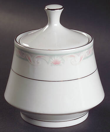 Coquille Sugar Bowl & Lid