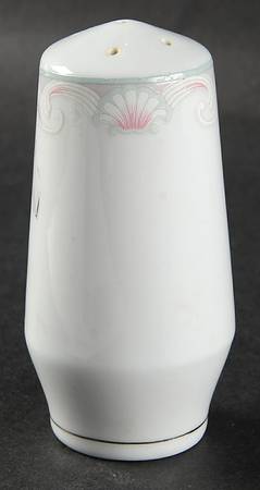 Coquille Pepper Shaker