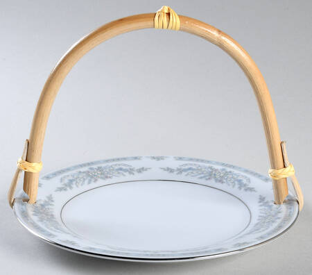 Diana 5 3/8"-5 5/8" Bamboo Handled Serving Plate  HC