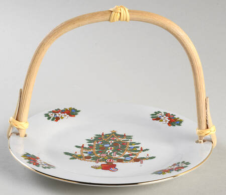 Mistletoe 5 3/8"-5 5/8" Bamboo Handled Serving Plate  HC