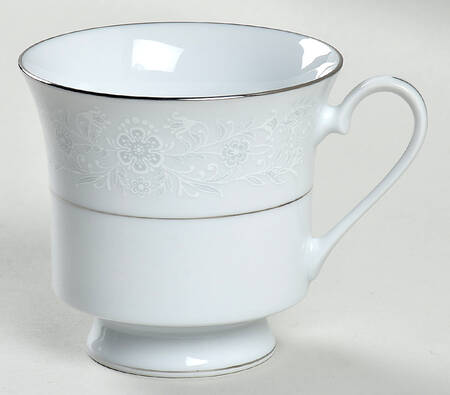 Queen's Lace Footed Cup
