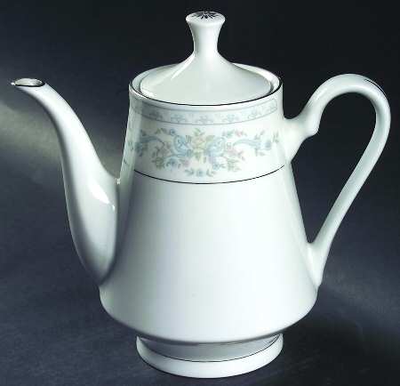Rose Point Coffee Pot & Lid