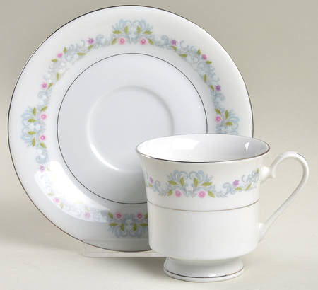 Windsor Footed Cup & Saucer Set