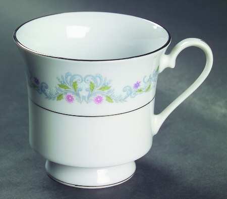 Windsor Footed Cup