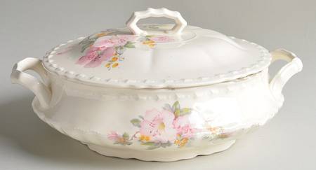 Apple Blossom Round Covered Vegetable