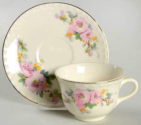 CRO1 Flat Cup & Saucer Set
