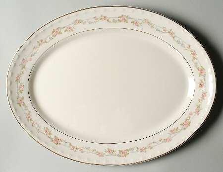 CRO19 15" Oval Serving Platter