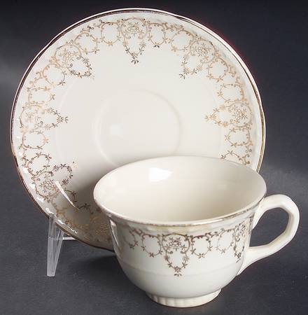 Lorraine Flat Cup & Saucer Set