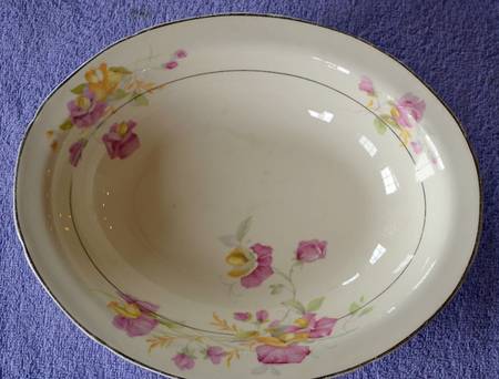 437 10" Oval Vegetable Bowl