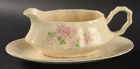 CRO5 Gravy Boat & Underplate