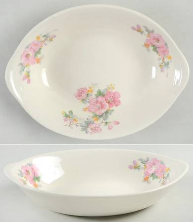 Azalea 9" Oval Vegetable Bowl