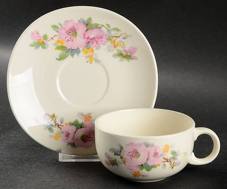 Azalea Flat Cup & Saucer Set