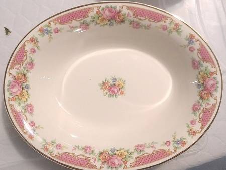 CRO84 9" Oval Vegetable Bowl