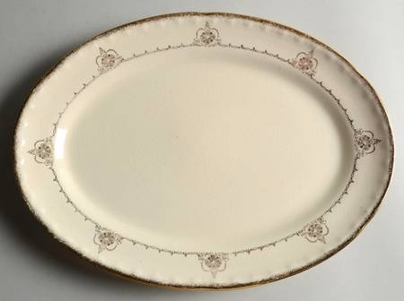 CRO9 13" Oval Serving Platter