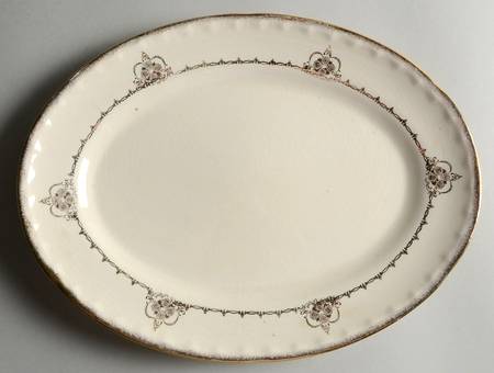 CRO9 11" Oval Serving Platter