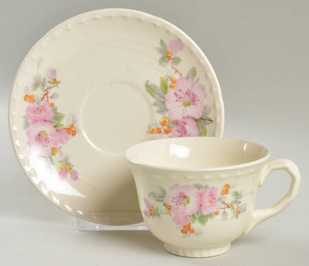 CRO91 Footed Cup & Saucer Set