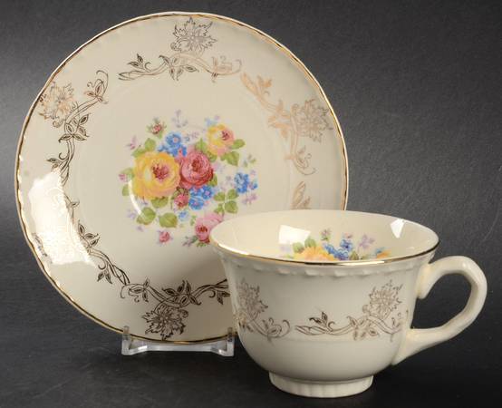 CRO99 Footed Cup & Saucer Set